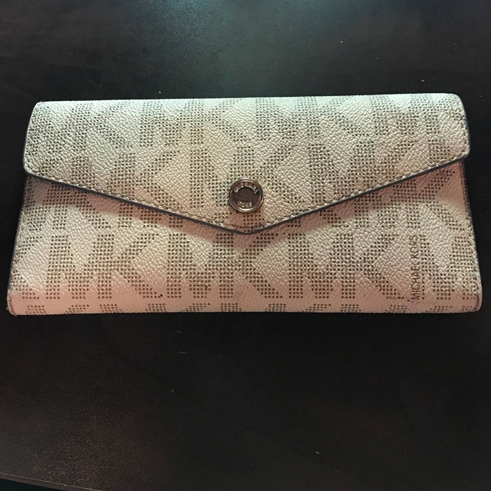 Michael kors wallet